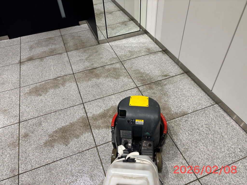 機械洗浄中の写真です。